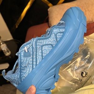 Burberry men sneakers